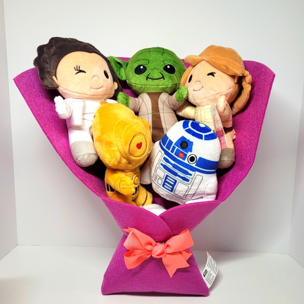 Star Wars Large plush Bouquet with 5 plushies.